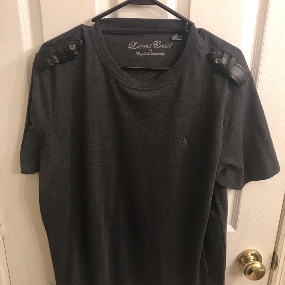 Lion crest shirt